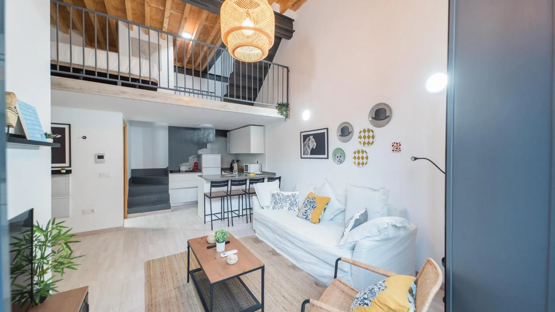 Expoholidays- Apartamentos San Francisco Almería